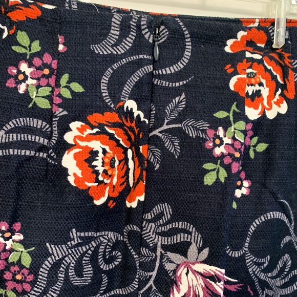NWT LOFT Pencil Skirt Navy Floral Tweed Cotton Size 0 - Picture 4 of 6